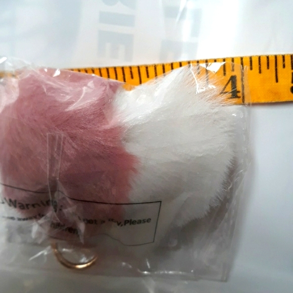 NWT, Heart Charm KEYCHAIN - Picture 5 of 6